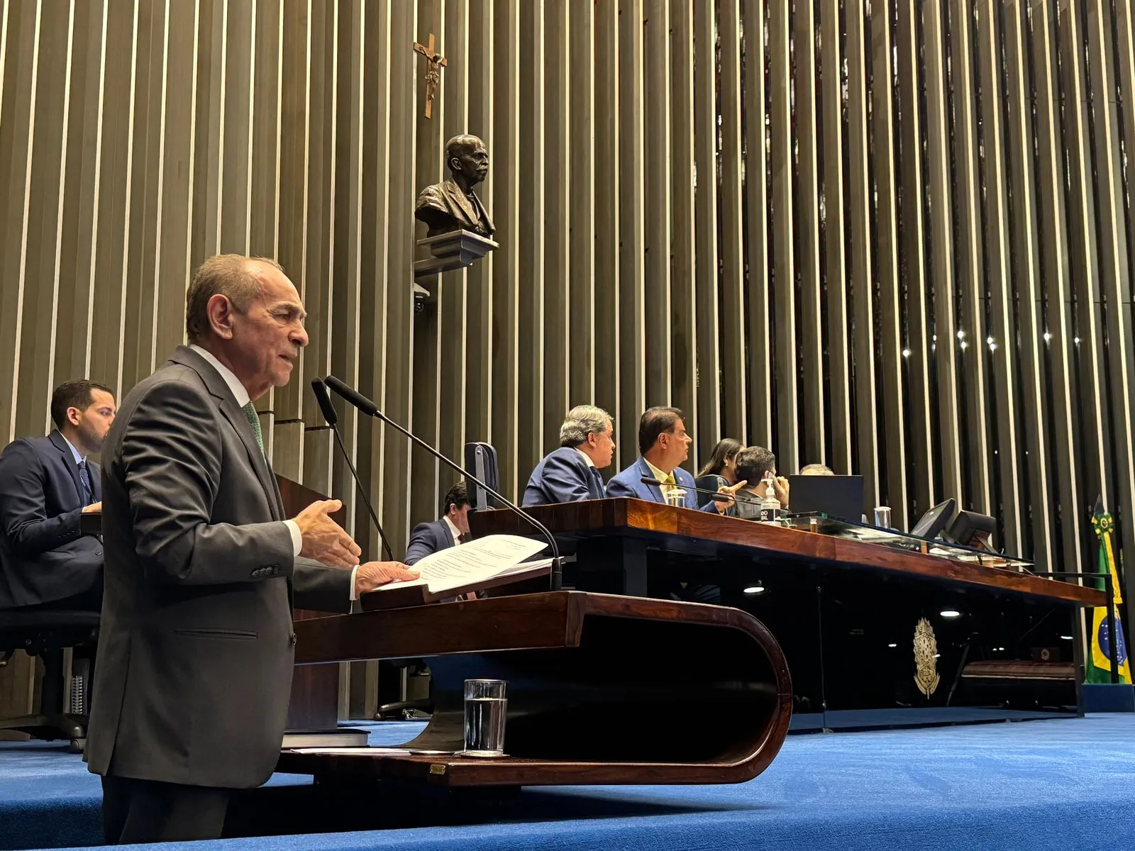 ​Senador Marcelo Castro comemora aprovação do projeto que impede perda de deputados pelo Piauí