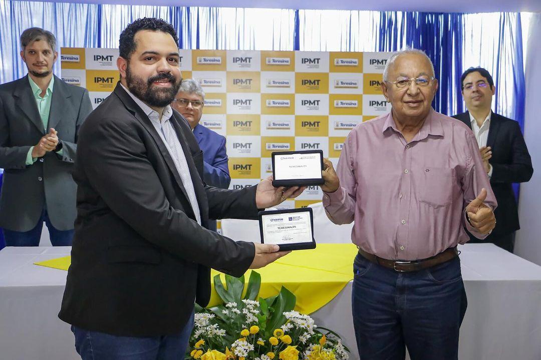 O presidente do IPMT, Kennedy Glauber e o prefeito Dr. Pessoa