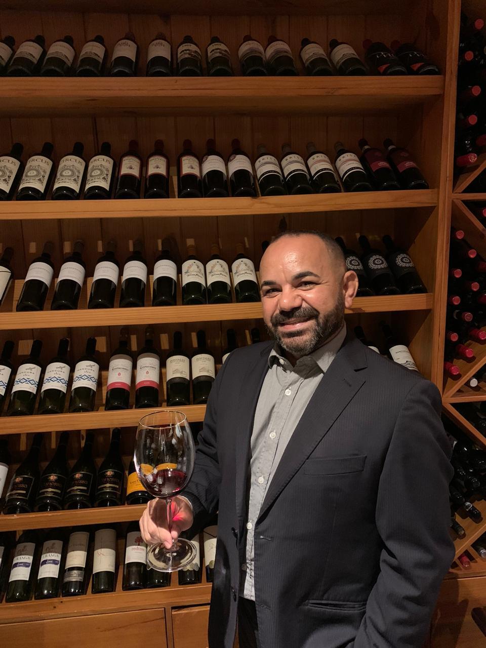 Introdução e dicas sobre vinhos, com curso do Sommelier Jose Sousa