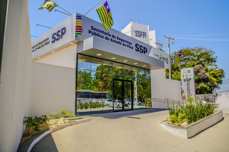 Os critérios para contratação variam conforme o grau de risco do posto de trabalho