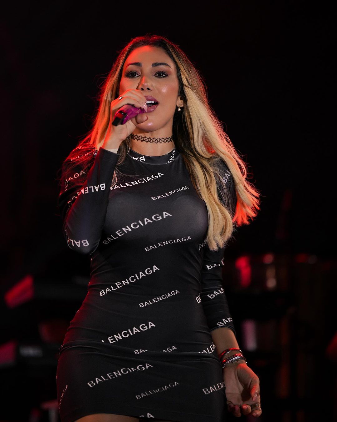 A cantora Taty Girl