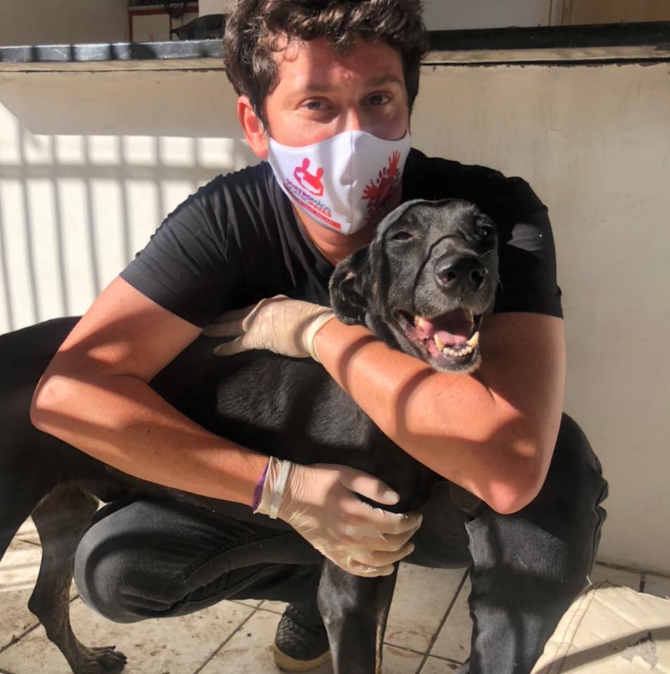 Victor é o criador da plataforma Quatro Mãos Quatro Patas