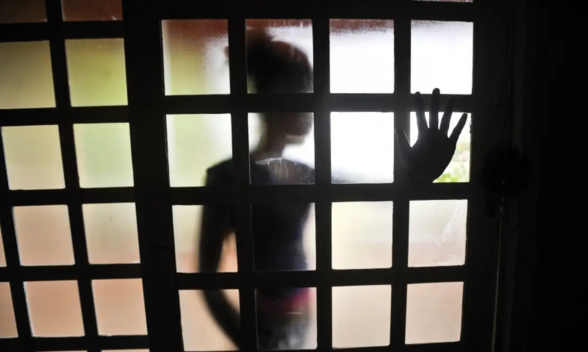 Violência contra crianças e adolescentes