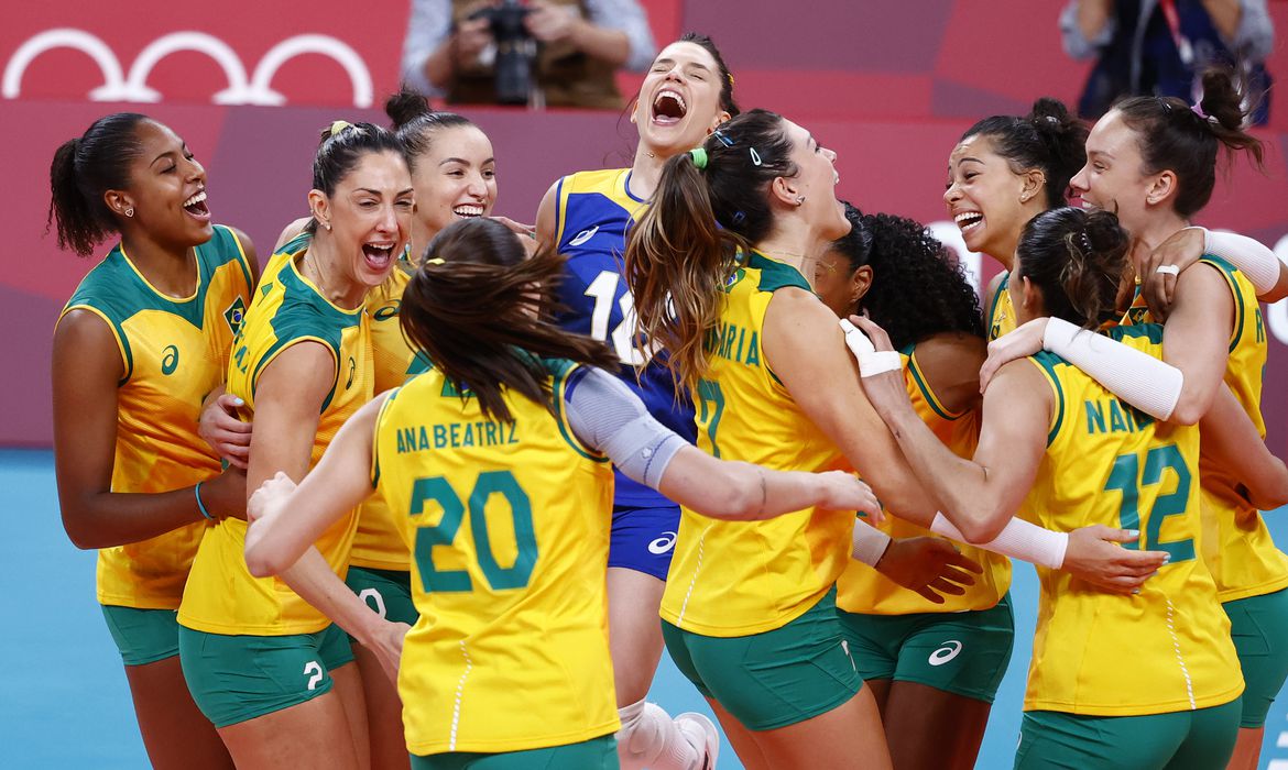 Campanha “O Brasil Inteiro Joga” no dia da final da Superliga Feminina volei