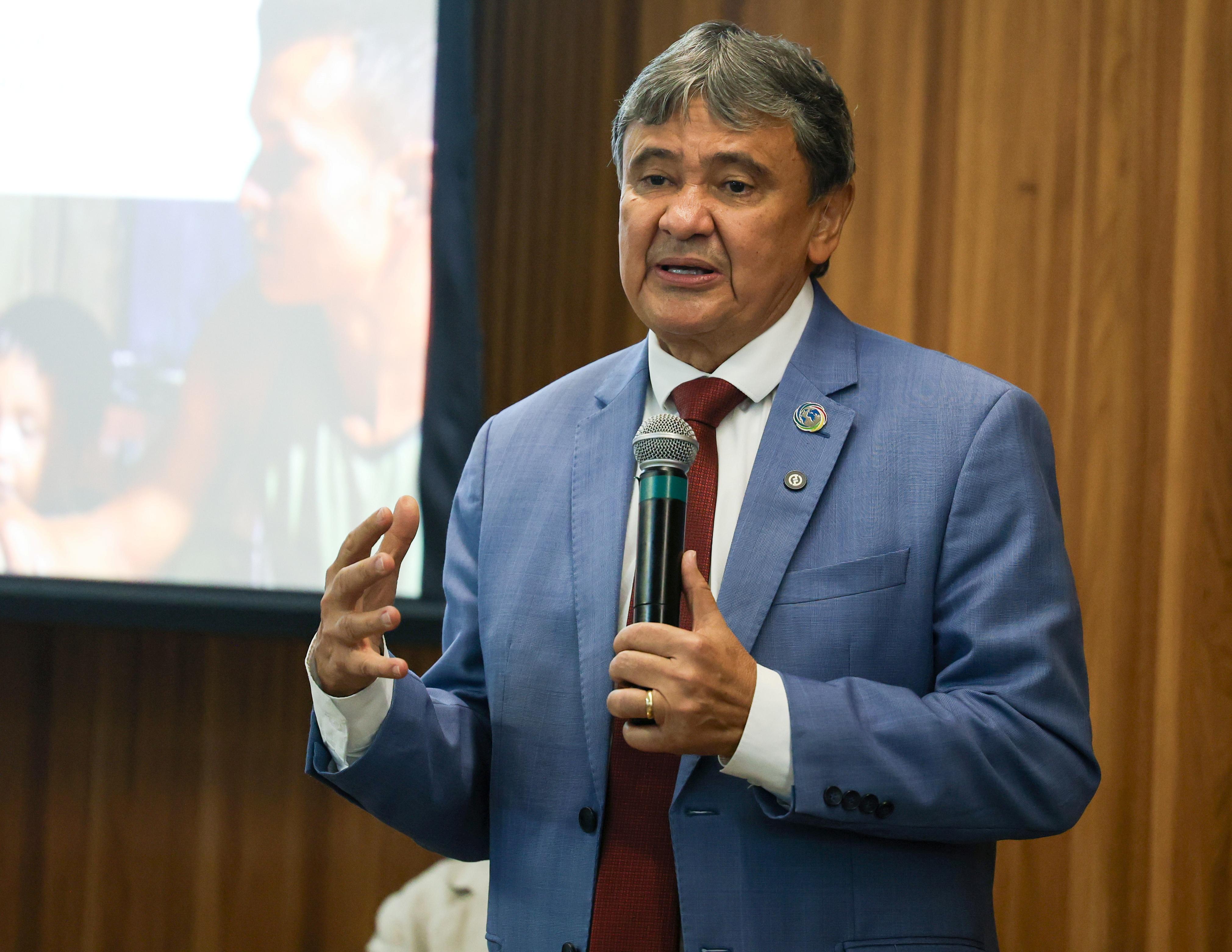 Ministro confirma afastamento e foco total na reeleição de Lula