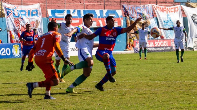 Altos perde partidad