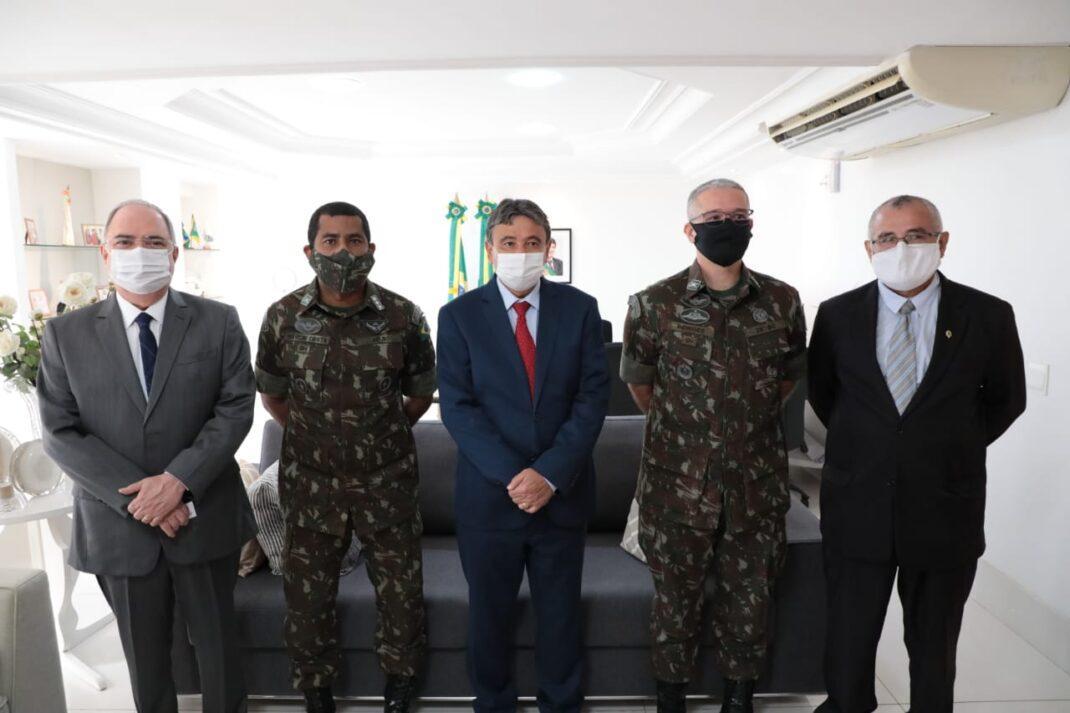 Governador dá boas-vindas ao novo comandante do 25º BC