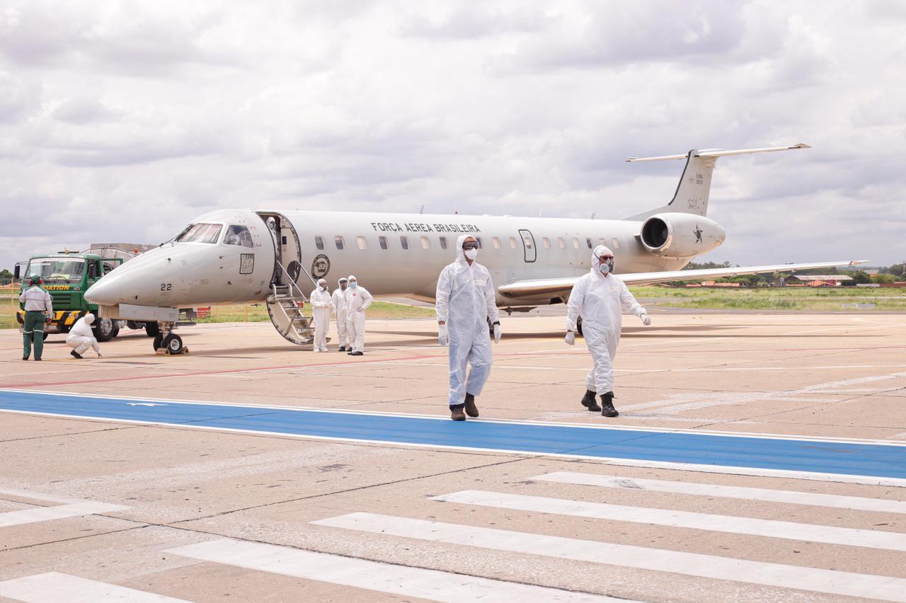 Desembarque dos pacientes de Manaus