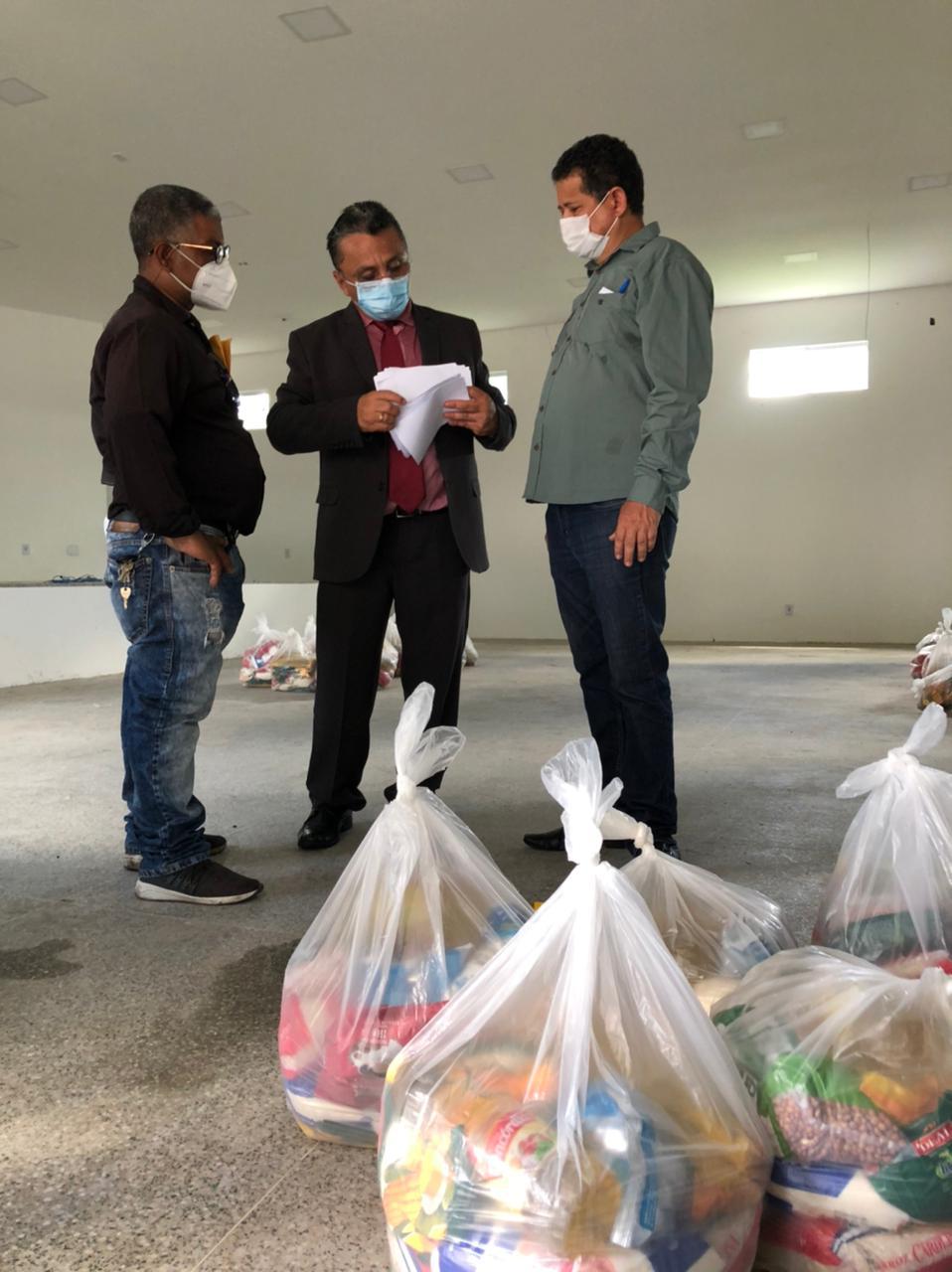 Distribuição de cestas