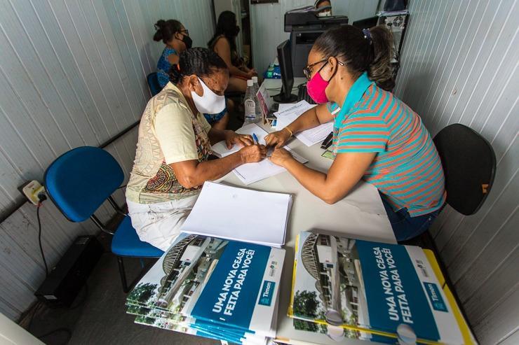 Assinaturas de contratos