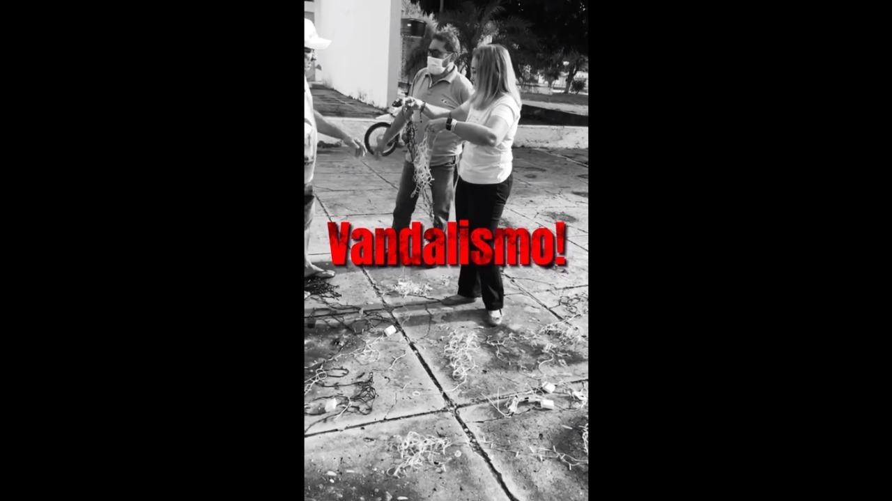 Prefeita denuncia vandalismo em decoração de Natal
