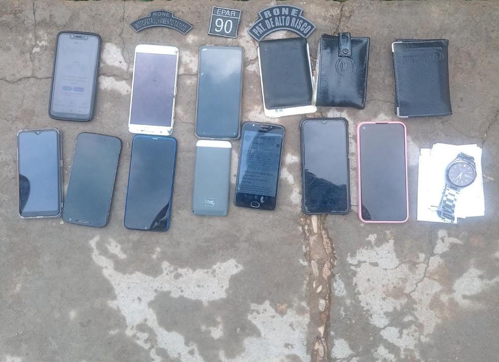 Celulares apreendidos com os suspeitos