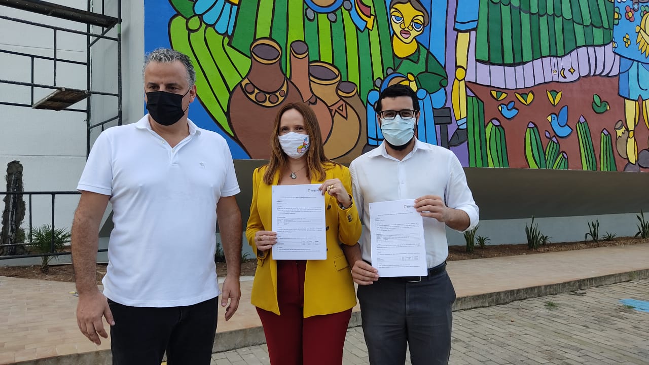 Assinatura de contrato