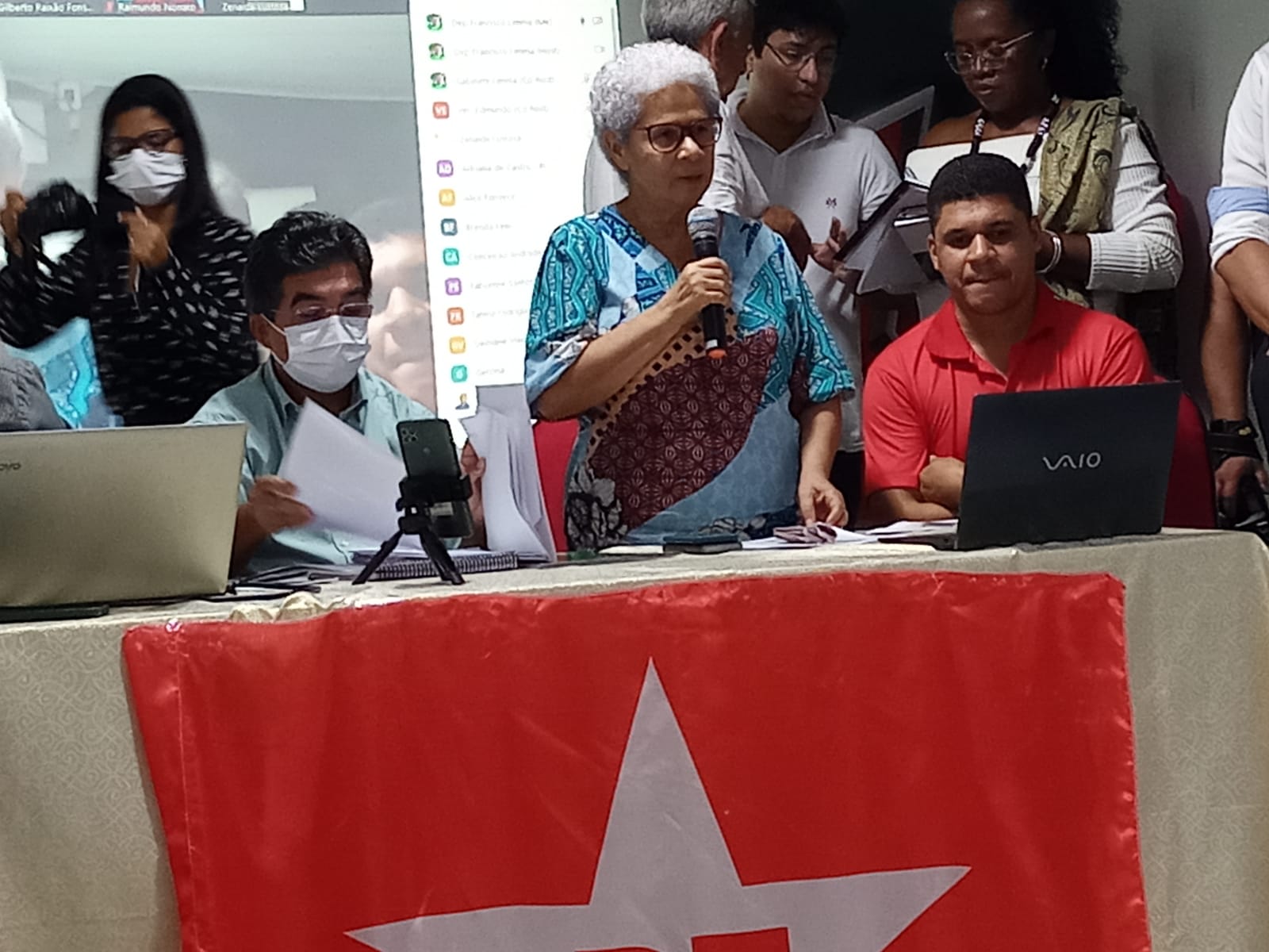 Governadora em reunião com diretoria do PT