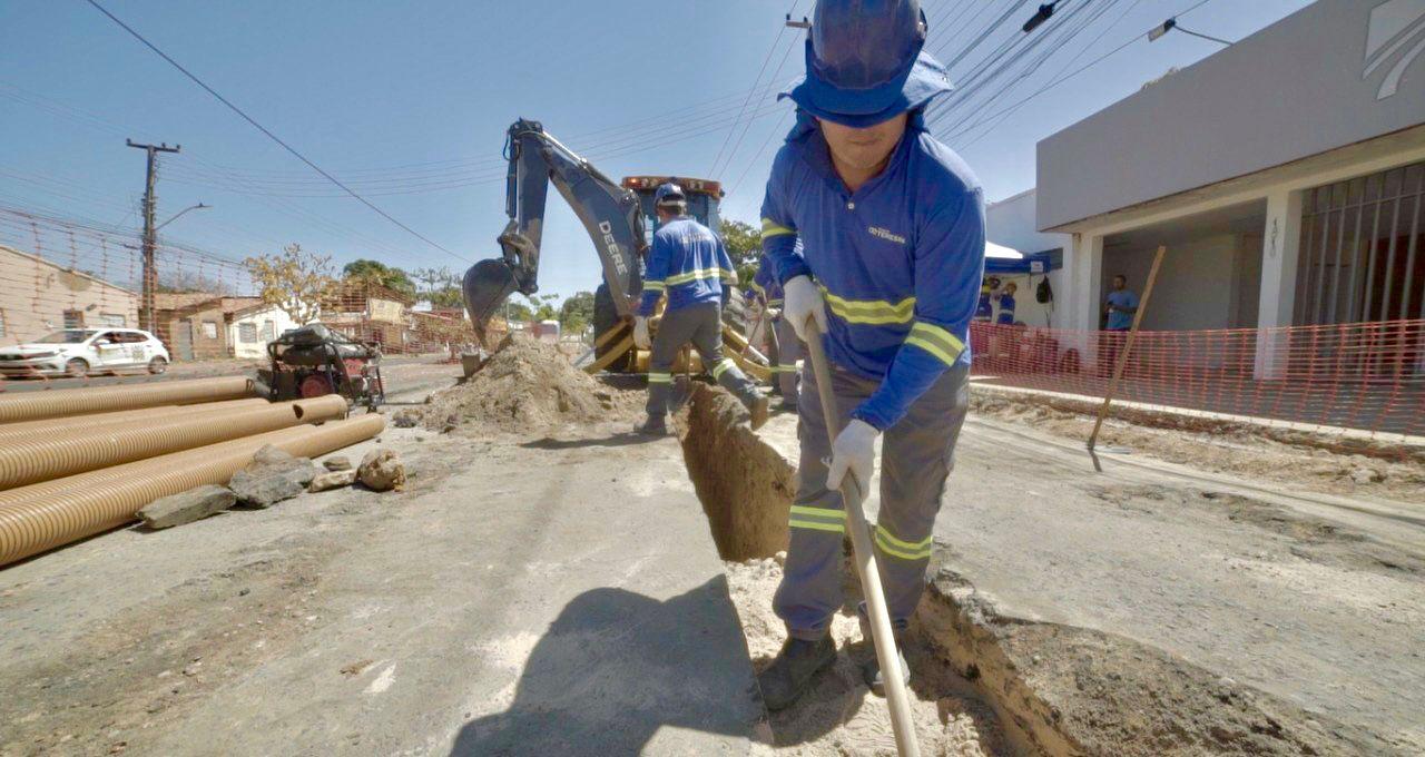 Equipe da Águas de Teresina em serviço
