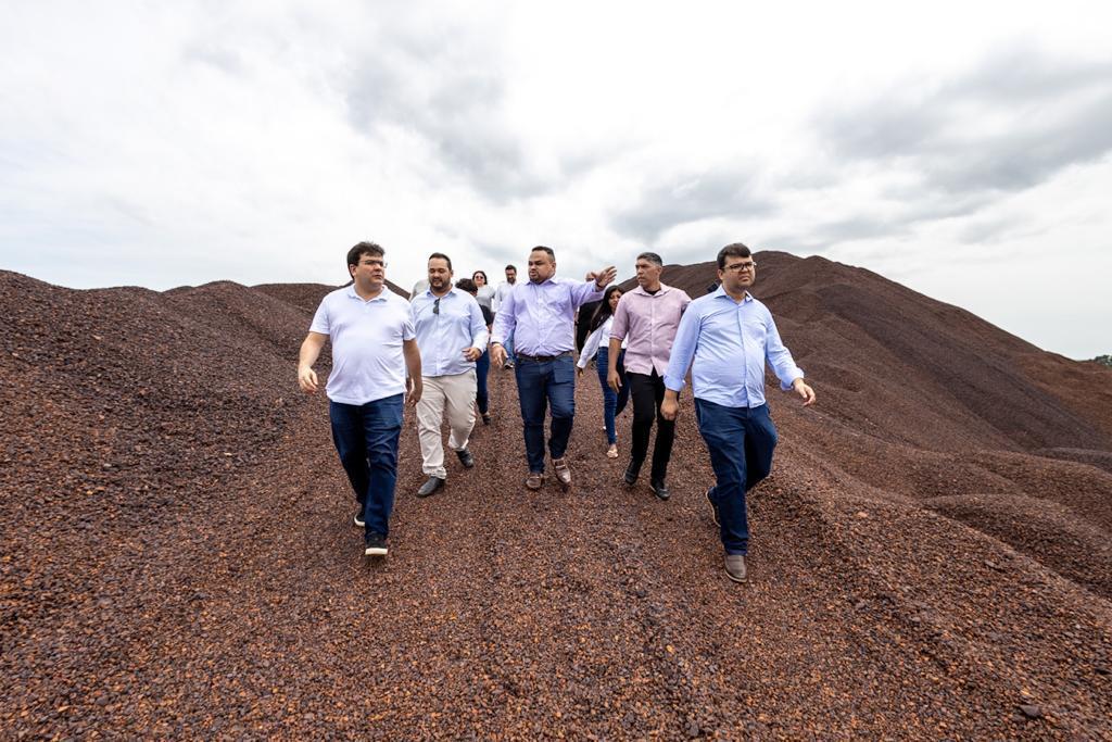 Rafael Fonteles visita mineradora
