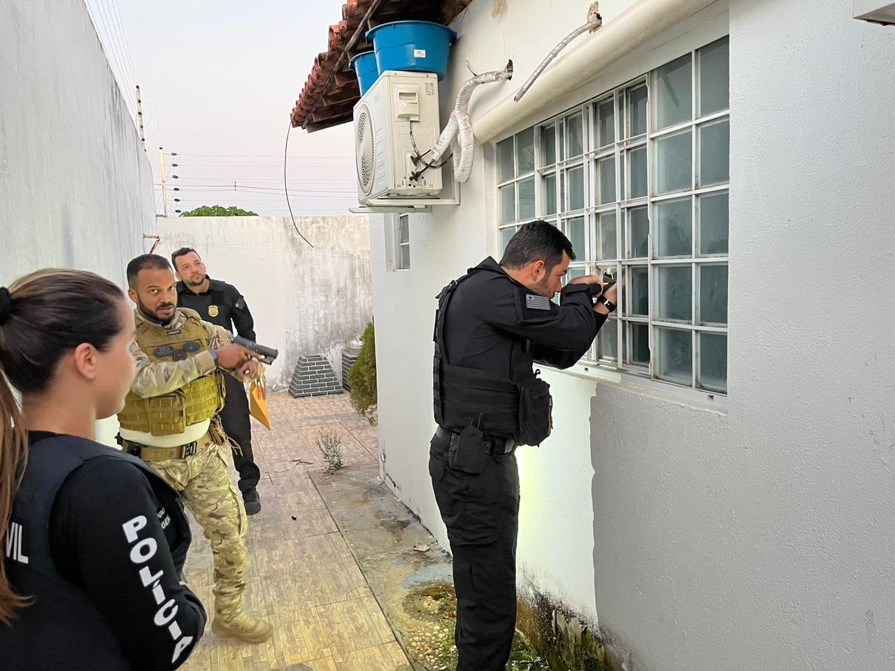 Polícia prendeu 30 pessoas