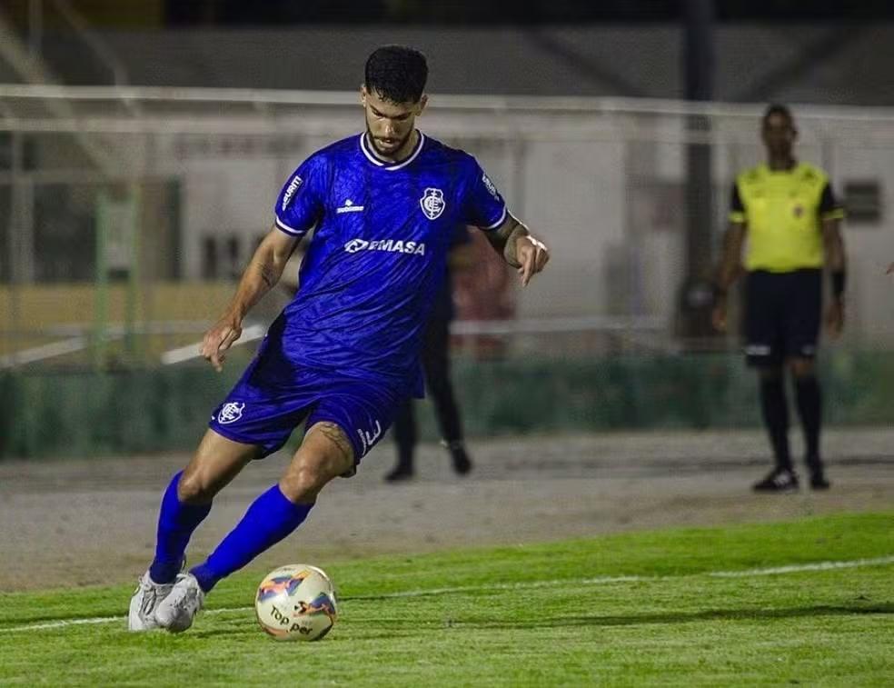 Vital, zagueiro ex-Itabuna