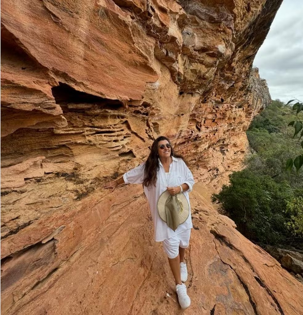 Regina Casé e família visitam Parque da Serra da Capivara no Piauí