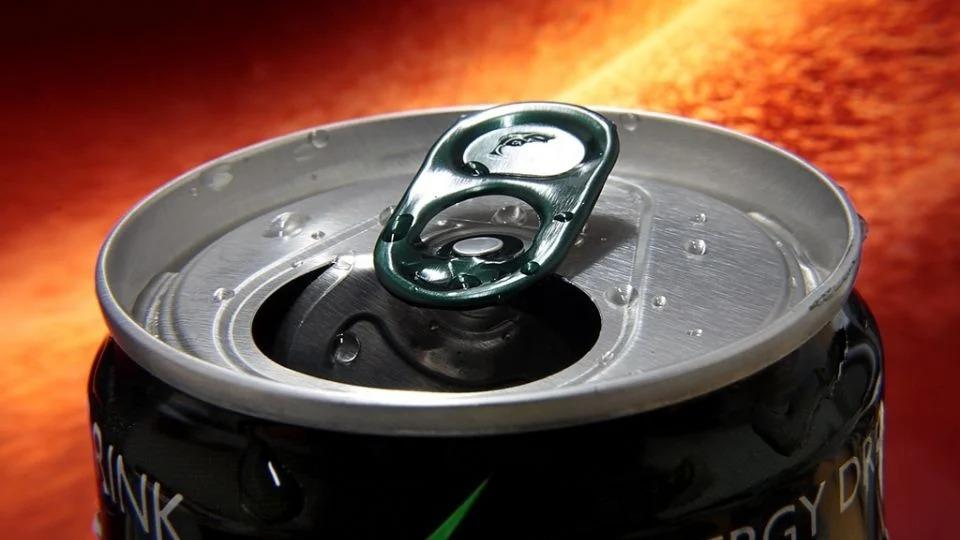 Bebidas energéticas tem risco associado a problemas de saúde física ou mental Créditos
