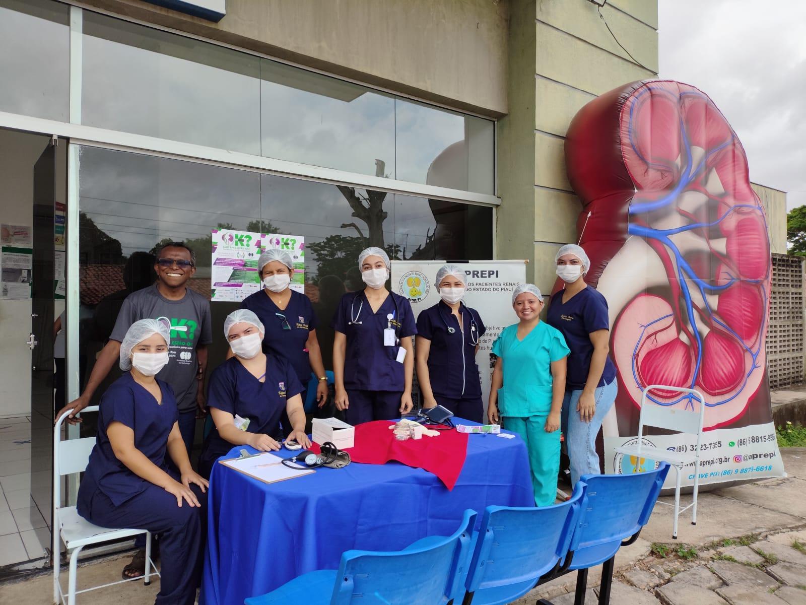 Equipe da Saúde de Teresina em campanha de conscientização da saúde dos rins