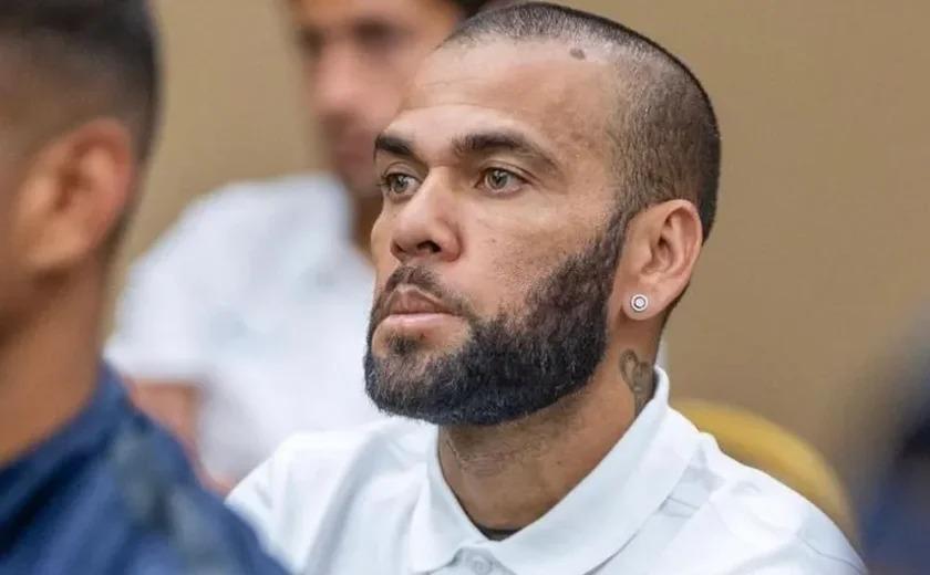 Justiça espanhola desqualifica vítima em decisão que absolveu o ex-jogador Daniel Alves: “falta de confiabilidade”