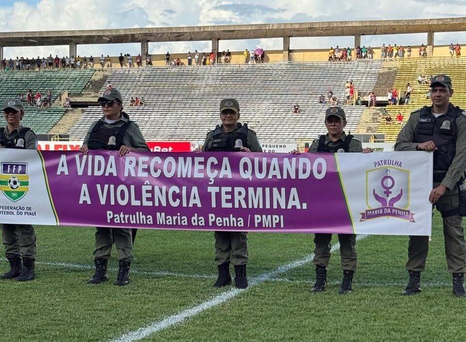 Ação da Campanha pelo Feminicídio Zero na final do Campeonato Piauiense de Futebol