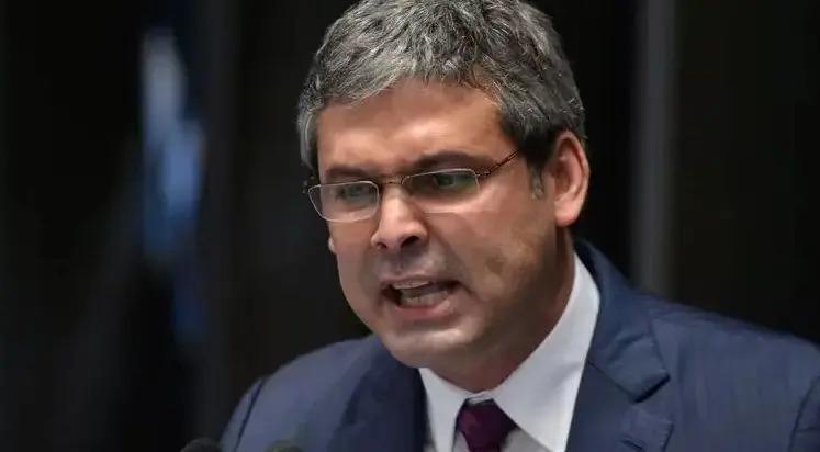 Deputado Lindbergh Farias (PT-RJ): líder do PT na Câmara criticou parlamentares aliados ao governo que assinaram o requerimento de urgência do projeto de anistia