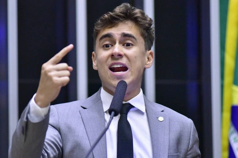 Nikolas Ferreira vota a favor do fim da escala 6x1 após meses criticando a PEC