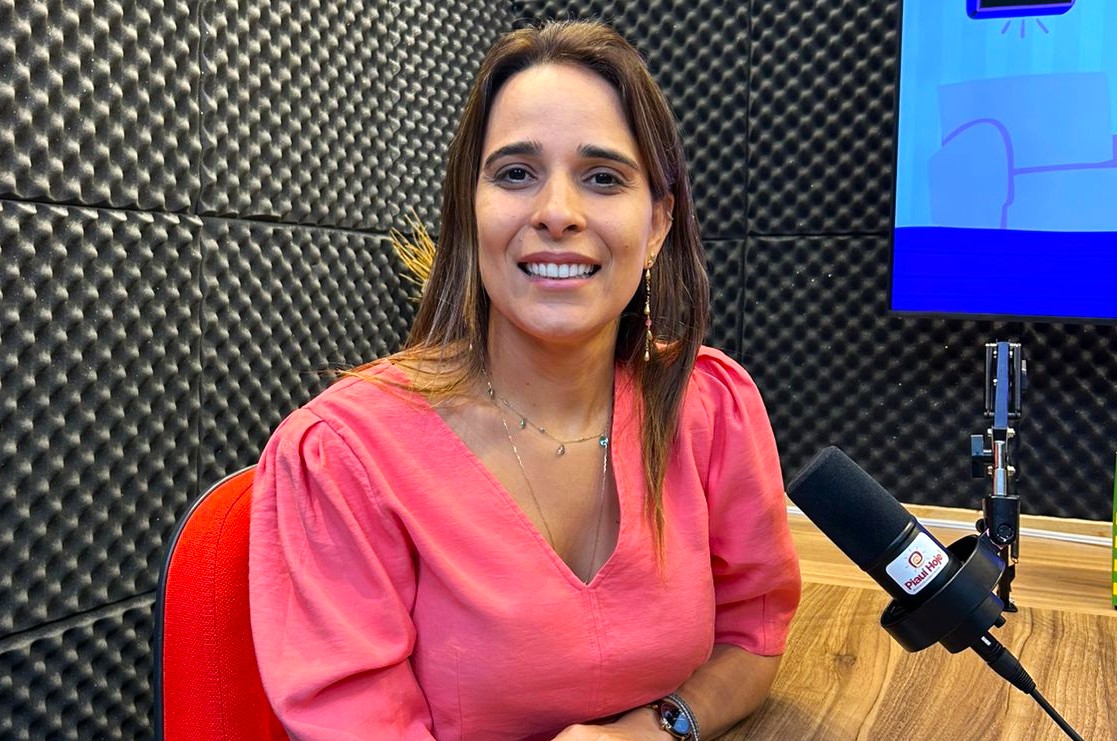 Vereadora Elzuila Calisto durante entrevista ao podcast Mulher, que debateu desafios das mulheres na política