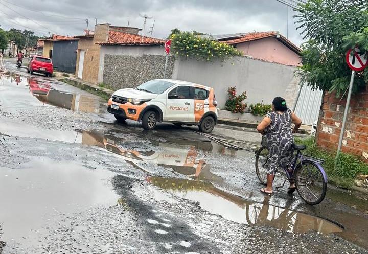 "Falta de compromisso dos gestores com quem realmente precisa", diz líder comunitário