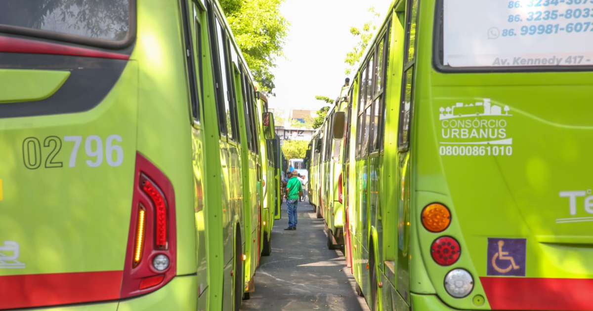 Trabalhadores do transporte público rejeitam proposta do Setut e greve ...