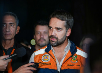 Enchentes no RS: Eduardo Leite reclama que doações estão atrapalhando comércio local