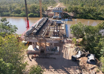 Nova ponte entre Santa Filomena e Ribeiro Gonçalves será entregue em 7 meses; diz ministro