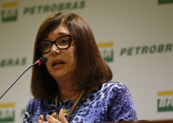 Magda Chambriard defende exploração de petróleo na costa brasileira