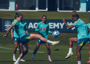 Seleção feminina de futebol está em reta final da preparação para os jogos de Paris