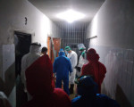 Presos com Covid atacam policiais penais com foice em tentativa de fuga no Piauí