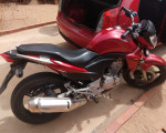 PM desarticula rinha com 50 galos e prende homem com arma e motos desmanchadas em Teresina