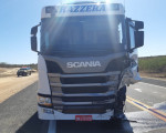 Homem de 34 anos morre em colisão frontal entre camionete e scania em Patos do Piauí