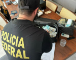 A Polícia Federal apreendeu R$ 900 mil