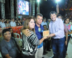 Governador visita obras, entrega ambulância e participa de festival cultural