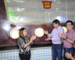 Governador visita obras, entrega ambulância e participa de festival cultural