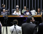 Rejane Dias prepara mobilização para derrubar veto de Bolsonaro