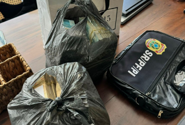 A Polícia Federal apreendeu R$ 900 mil