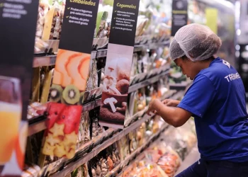 Projeto propõe piso salarial de R$ 2.500 para trabalhadores do comércio no Piauí