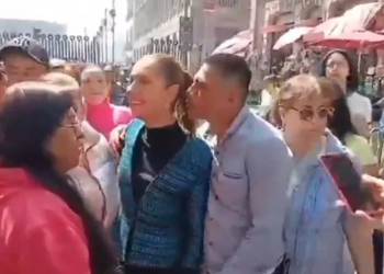 Presidente do México sofre assédio sexual em meio a apoiadores; veja o vídeo