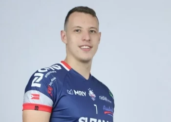 Vídeo: Atleta tetraplégico volta a mexer o braço após tratamento com polilaminina