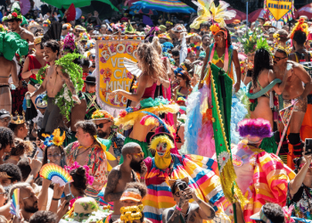 Carnaval 2026: quando é feriado e quando é ponto facultativo?