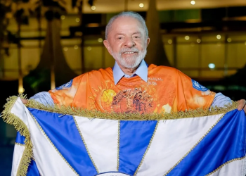 TSE mantém samba-enredo que homenageia Lula no Carnaval
