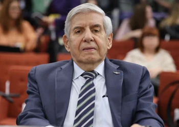 General Augusto Heleno, condenado pela trama golpista, já está em prisão domiciliar